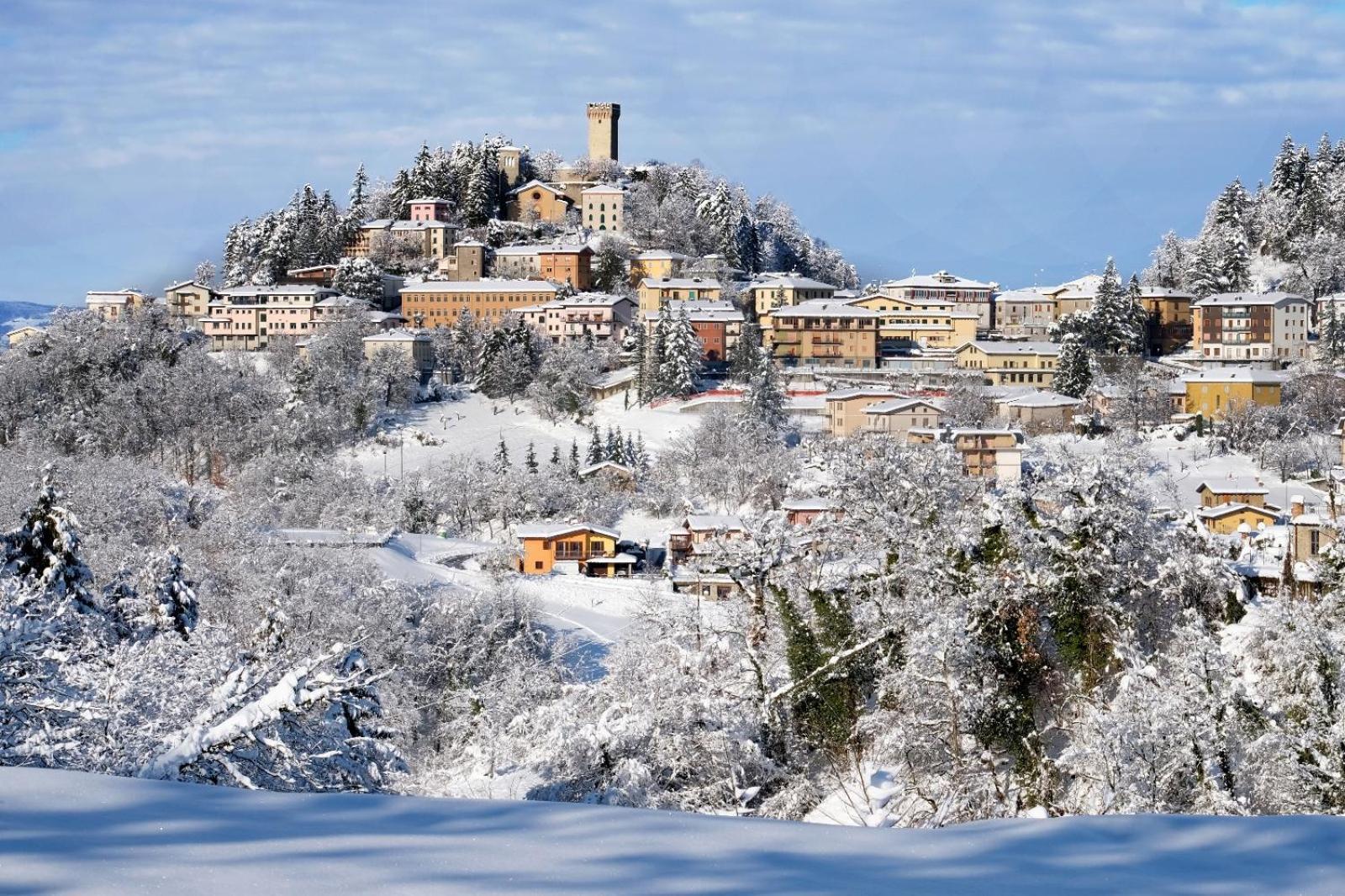 Torre Antica Montese Appartamento 1 Luaran gambar